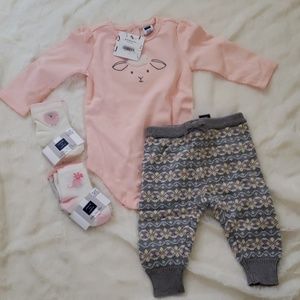 NWT Janie & Jack onesie and knit legging set